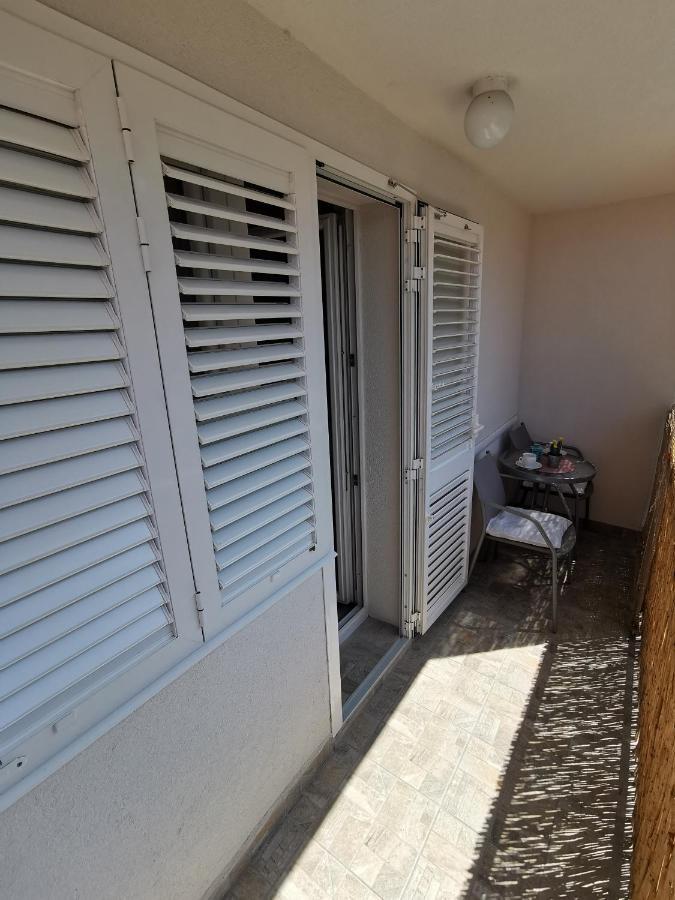 Apartman Jela Шибеник Екстер'єр фото