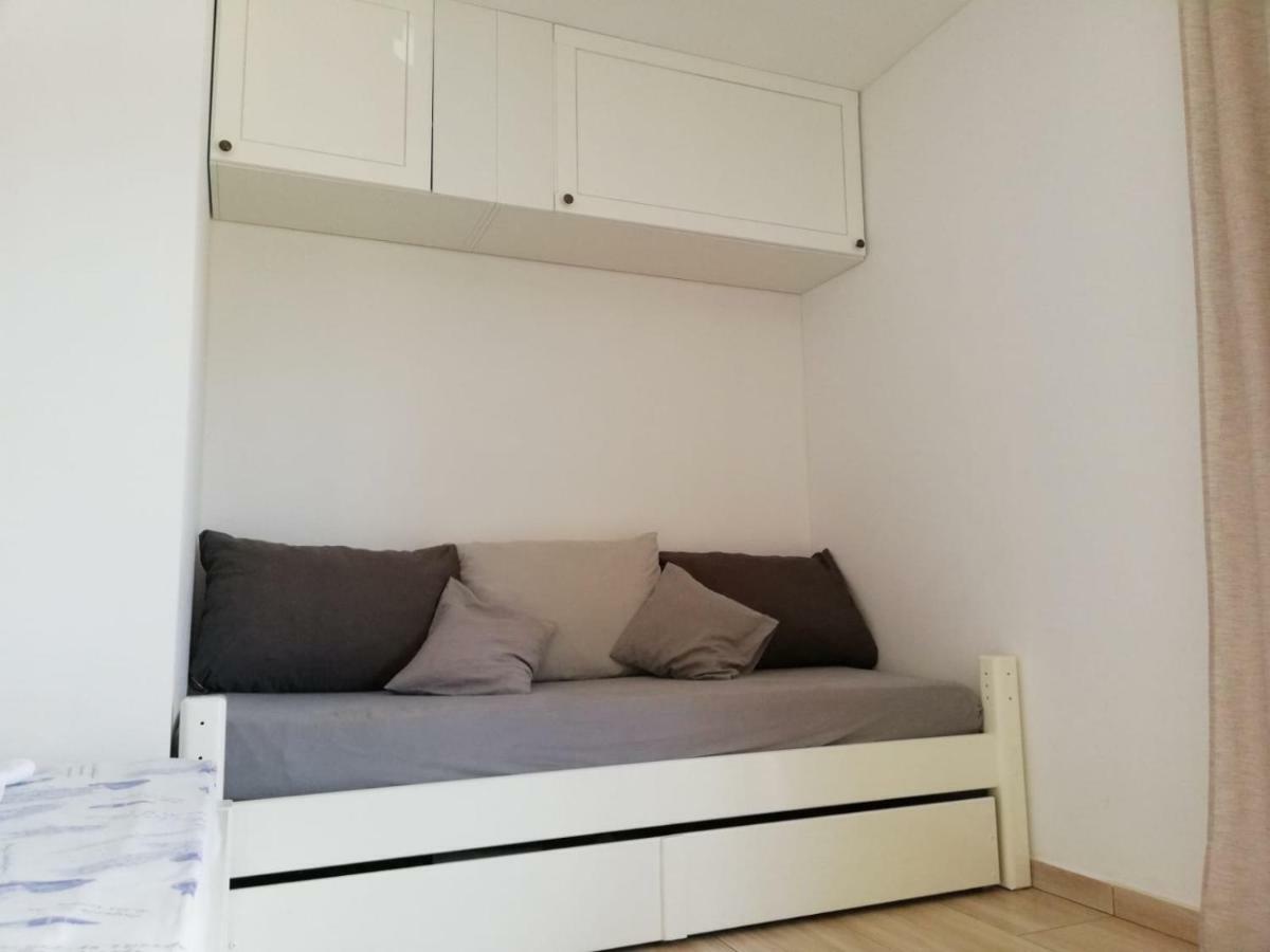 Apartman Jela Шибеник Екстер'єр фото